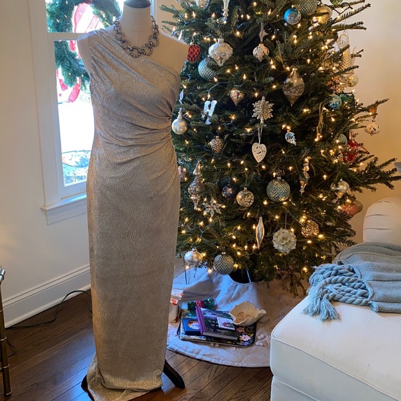 Lauren Ralph Lauren Evening Metallic one-shoulder Gown - Picture 2 of 8